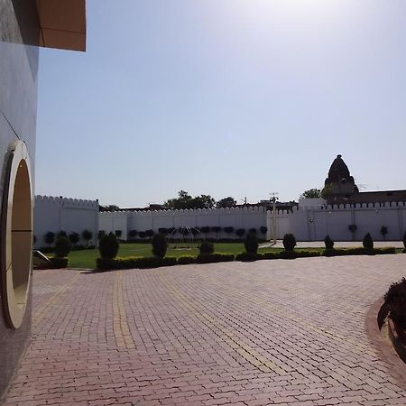 Hardik Resort Orchha Luaran gambar