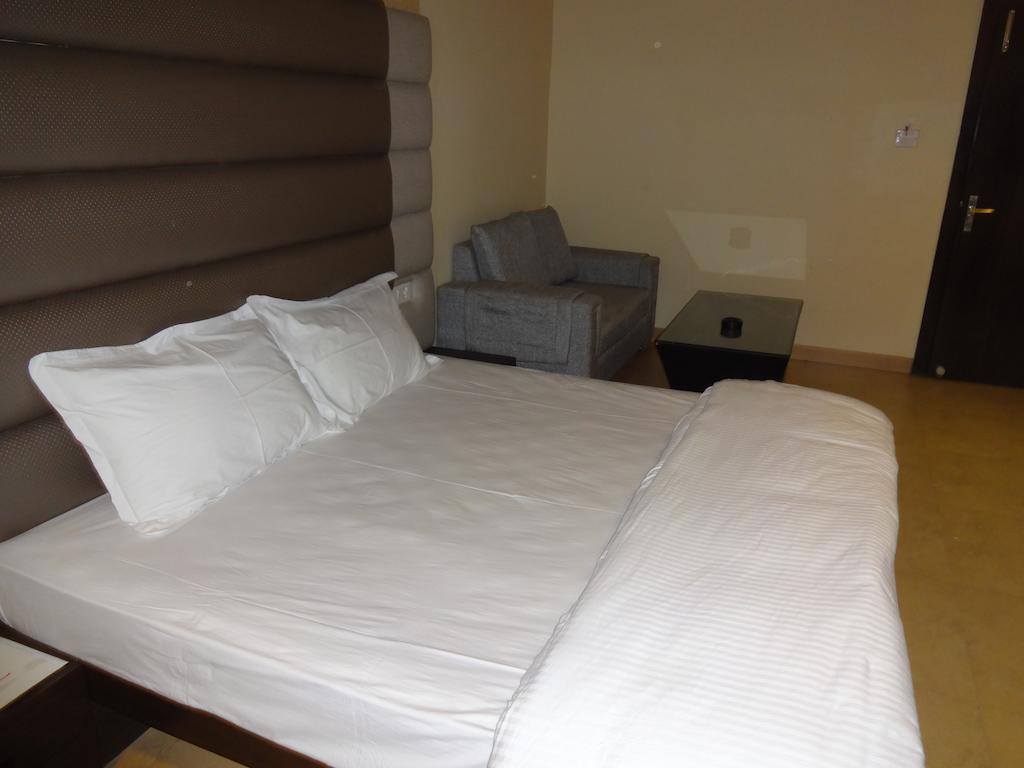 Hardik Resort Orchha Bilik gambar