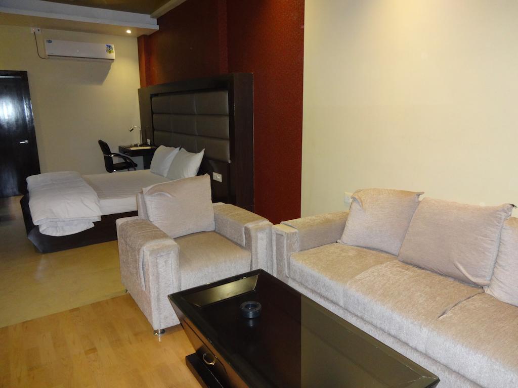 Hardik Resort Orchha Bilik gambar